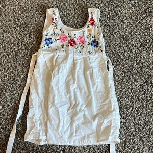 Gorgeous embroidered flower sleeveless dress